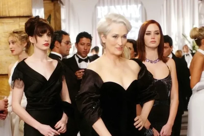 a imagem mostra uma das cenas do filme o diabo veste prada