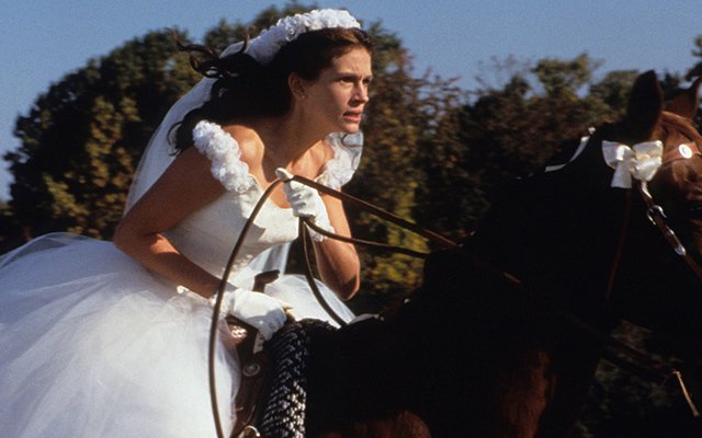 a imagem mostra uma cena do filme noiva em fuga