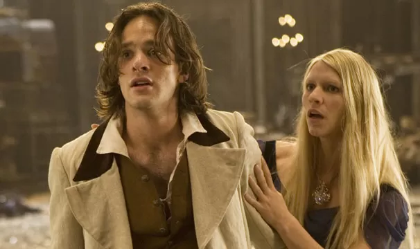 a imagem mostra o filme stardust o mistério da estrela